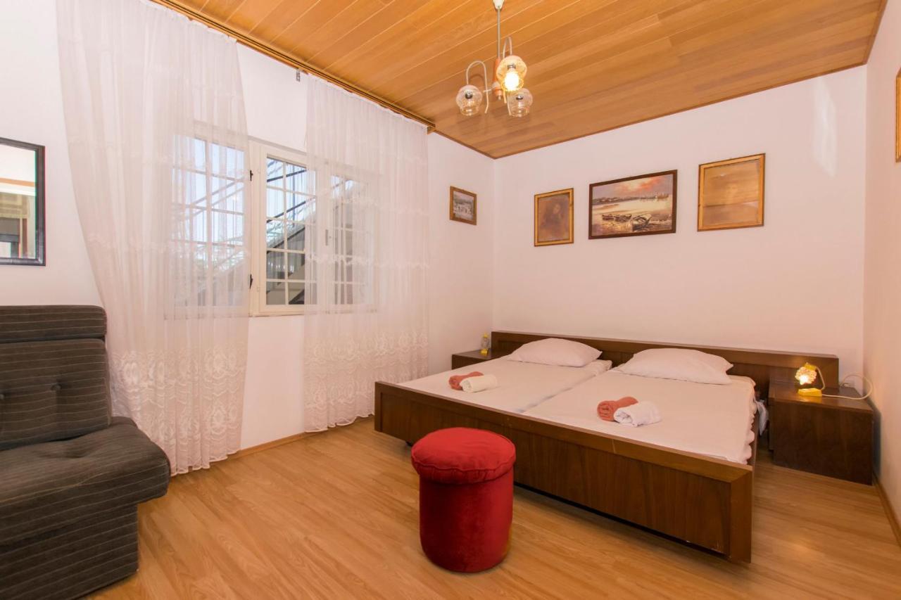 Apartments Amalija Vodice Exterior foto